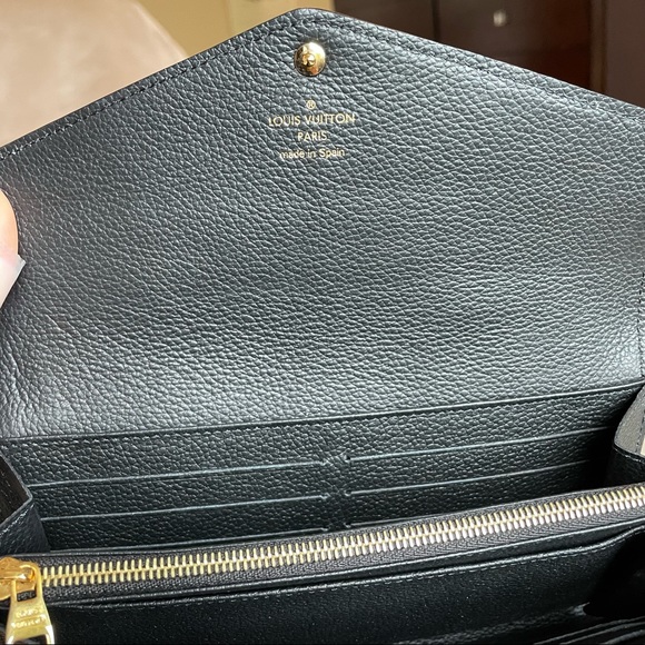 Authentic Louis Vuitton black monogram empriente leather Sarah wallet - Picture 10 of 15